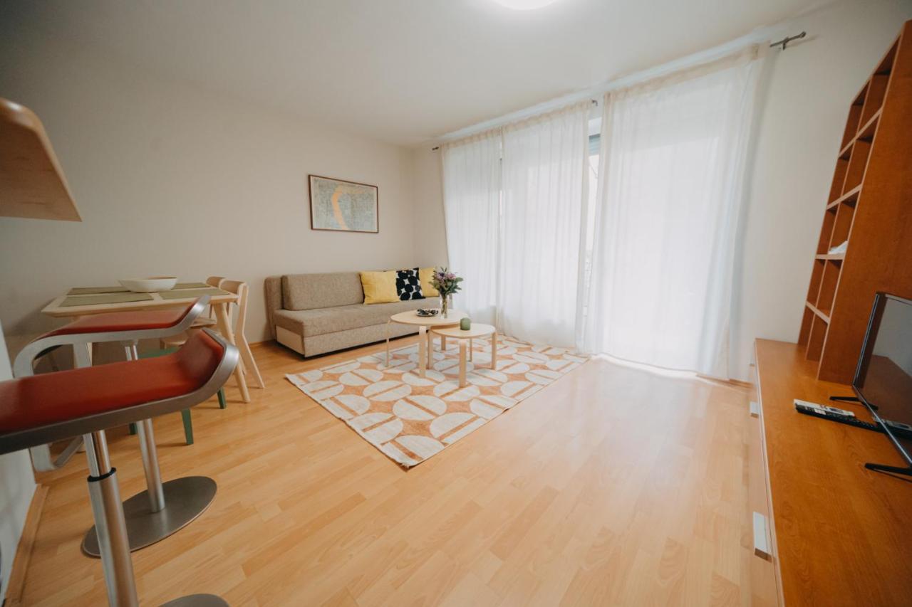 Orangehomes One Bedroom Art Apartment Budapest Bagian luar foto