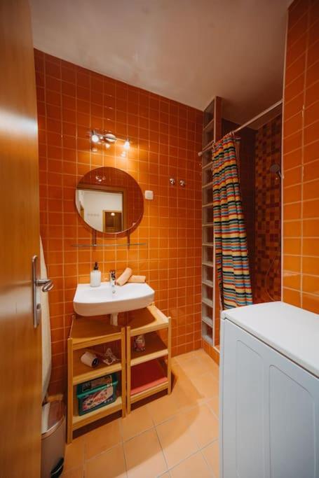 Orangehomes One Bedroom Art Apartment Budapest Bagian luar foto