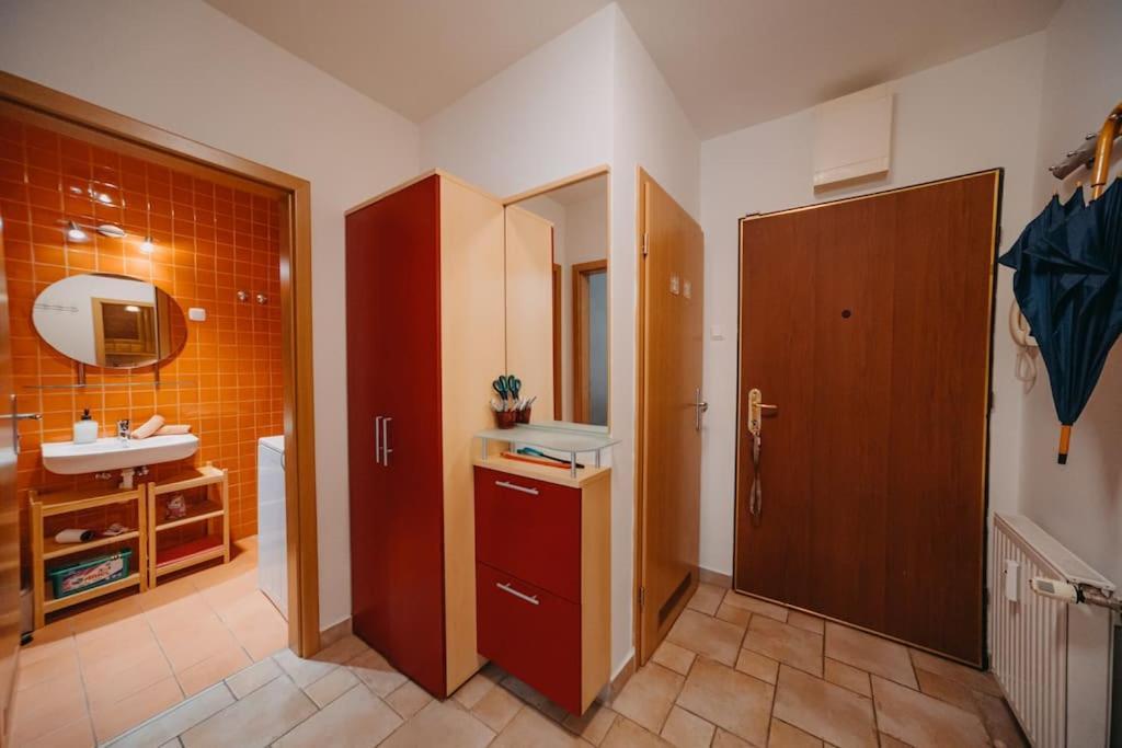 Orangehomes One Bedroom Art Apartment Budapest Bagian luar foto
